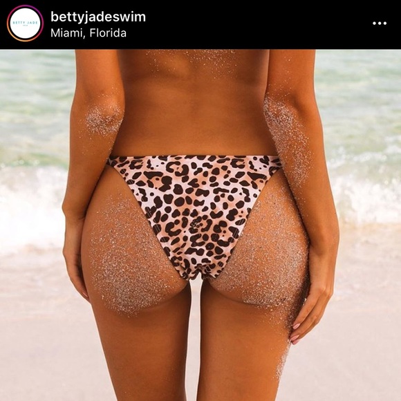 🆕 Cheetah Micro Triangle Bikini L - Picture 13 of 14